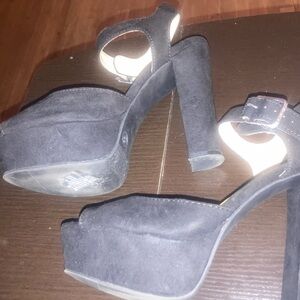 Candies Black Platform open toed heels in size 8 medium. Buckle closure. EUC
